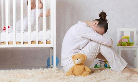 نشانه های افسردگی پـس از زایمـــان چیست؟ نشانه های افسردگی پـس از زایمـــان چیست؟