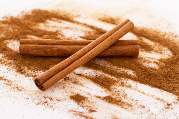 چگونه بوی دنبه و روغن حیوانی را از بین ببریم دارچین - چگونه بوی دنبه و روغن حیوانی را از بین ببریم