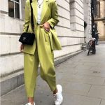 چگونه یک کت و شلوار زنانه مناسب انتخاب نماییم؟ چگونه یک کت و شلوار زنانه مناسب انتخاب نماییم؟