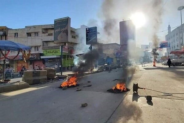 استفاده نیروهای «هادی» از گلوله های جنگی علیه معترضان در تعز یمن استفاده نیروهای «هادی» از گلوله های جنگی علیه معترضان در تعز یمن