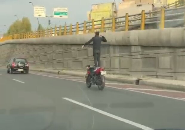 برخورد پلیس راهور با موتورسواران نمایشی در فضای مجازی