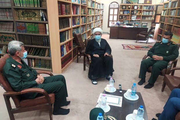 دیدار سردار تنگسیری با امام جمعه بوشهر/عملیات دریای عمان تشریح شد دیدار سردار تنگسیری با امام جمعه بوشهر/عملیات دریای عمان تشریح شد