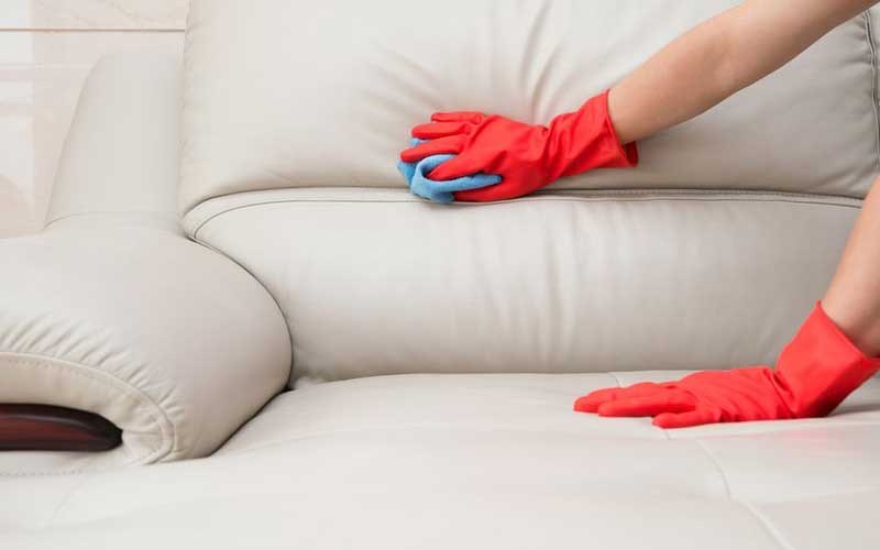88937cleaning couch 1 - شستشوی مبل در قالیشویی مادر