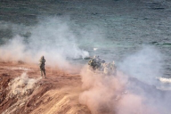 تمرین دفاع مستحکم یگان‌های نیروی زمینی سپاه از سواحل