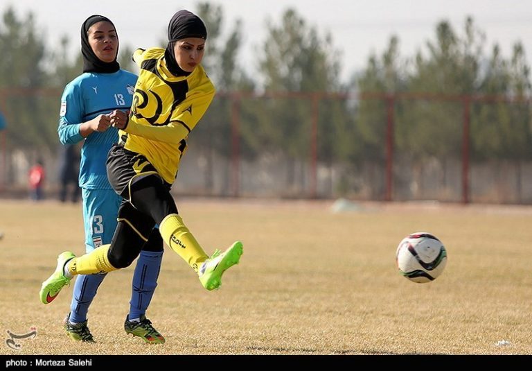 لیگ برتر فوتبال بانوان| پیروزی خاتون بم و انصراف بوشهر