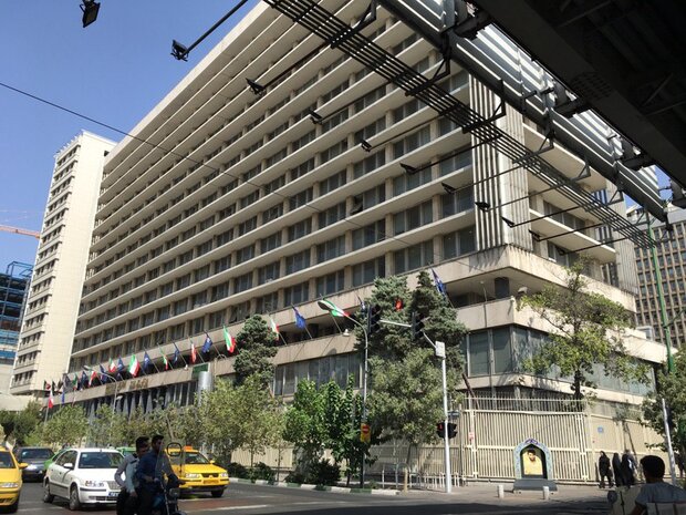 حقوق آذرماه کارکنان وزارت نفت پرداخت میشود؟ حقوق آذرماه کارکنان وزارت نفت پرداخت میشود؟