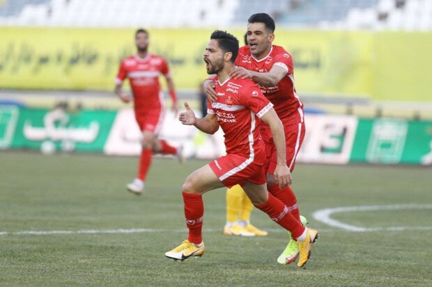 ورزشگاه اراک سرخ شد/ شادی بعد از پیروزی الکلاسیکو