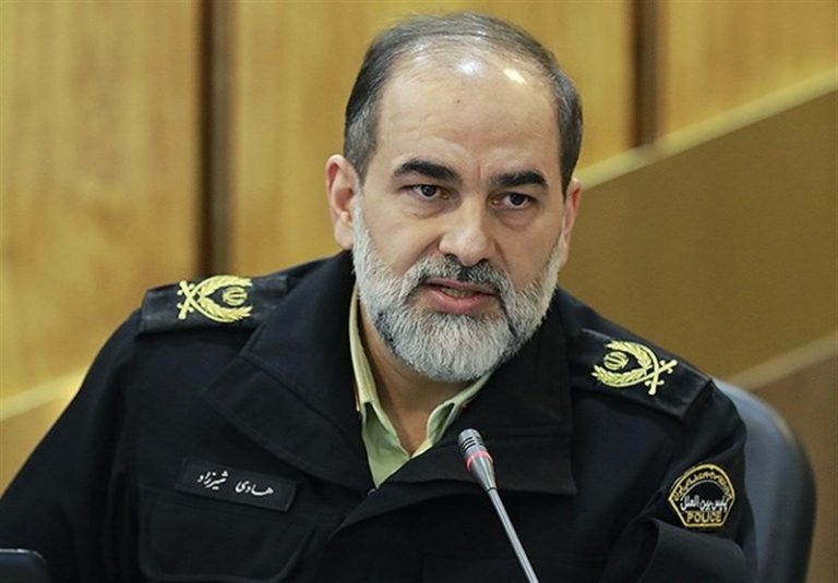 بازداشت یکی از متهمان کلاهبرداری 2500 میلیاردی هنگام ورود به کشور بازداشت یکی از متهمان کلاهبرداری 2500 میلیاردی هنگام ورود به کشور