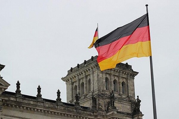 برلین مخالف خرید گاز روسیه به روبل است
