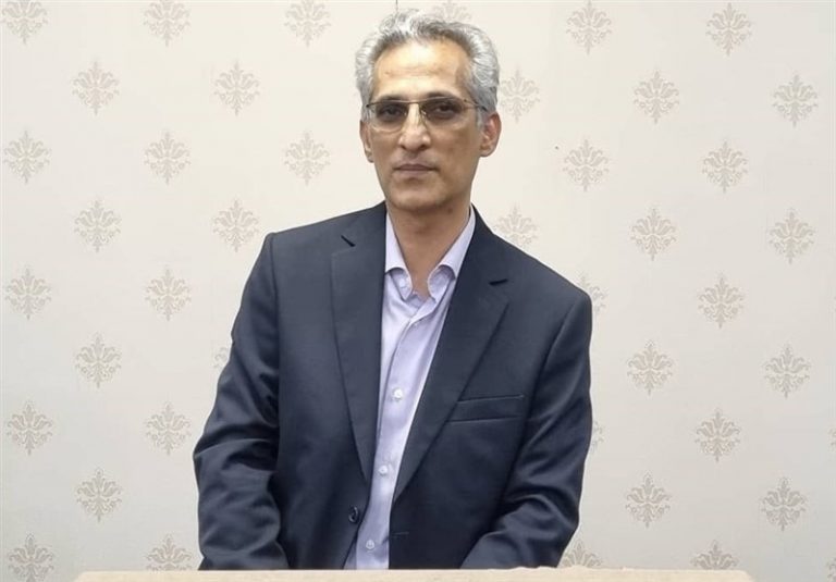 مراجعه به دفترخانهها برای نقل و انتقال خودرو اختیاری است/ مالیات معامله خودروهای وارداتی 2برابر شد مراجعه به دفترخانهها برای نقل و انتقال خودرو اختیاری است/ مالیات معامله خودروهای وارداتی 2برابر شد