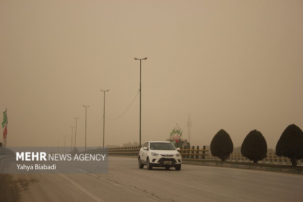 غلظت گرد و خاک در خوزستان به ۲۲ برابر حد مجاز رسید