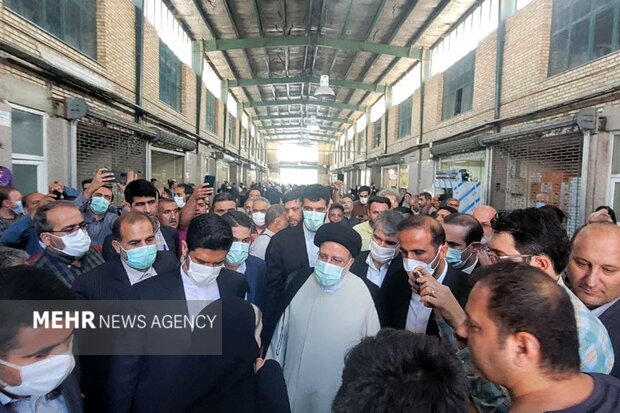 پیام حضور «صبح جمعه» رئیسی در بازار چه بود؟ پیام حضور «صبح جمعه» رئیسی در بازار چه بود؟