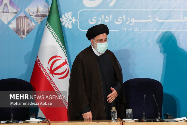 رئیس جمهور اصفهان را ترک کرد