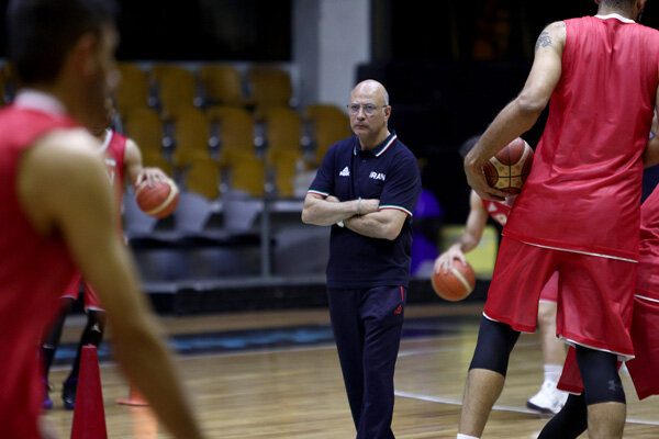 ارمغانی:آمادگی ذهنی ملی‌پوشان بسکتبال بهتر از آمادگی جسمانی است