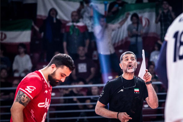 310667ad892035a6ebd9904aca2f1d1c - واکنش سرمربی تیم ملی والیبال ایران به پیروزی برابر لهستان