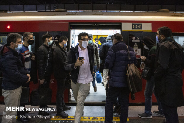 ساعت فعالیت مترو تهران تا ۱۲ بامداد  است