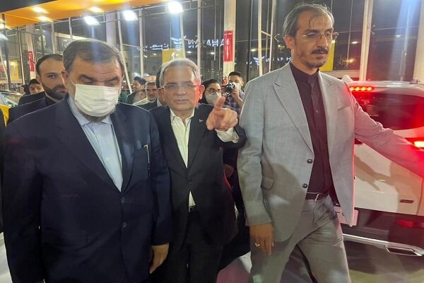 بازدید محسن رضایی از غرفه گروه بهمن در نمایشگاه خودرو مشهد بازدید محسن رضایی از غرفه گروه بهمن در نمایشگاه خودرو مشهد