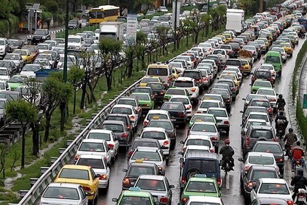 بیشترین ترافیک در اتوبان کرج - قزوین و اتوبان تهران - کرج است