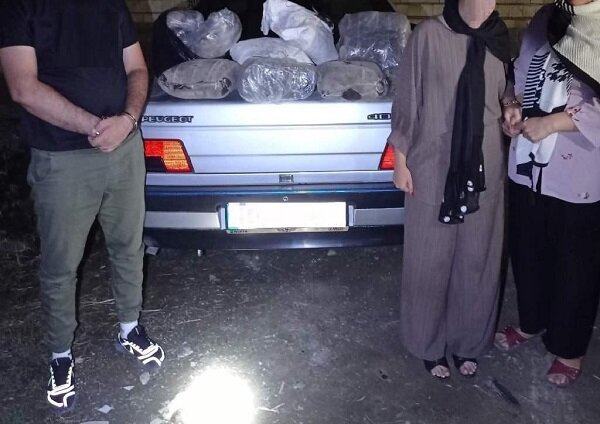 دستگیری خانواده قاچاقچی در فومن با ۸۵ کیلوگرم مواد مخدر