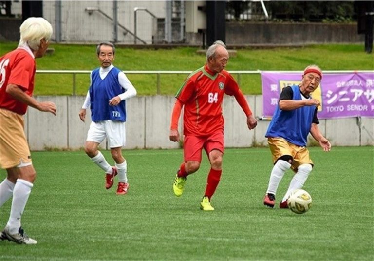 ژاپنی‌ها اولین لیگ فوتبال بالای 80 سال را راه‌اندازی می‌کنند