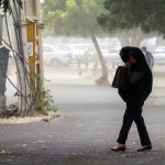 باد شدید اصفهان را در مینوردد باد شدید اصفهان را در مینوردد