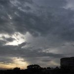 ابرهای همرفتی مهمان آسمان اصفهان/ تندباد و گرد و خاک در راه است ابرهای همرفتی مهمان آسمان اصفهان/ تندباد و گرد و خاک در راه است