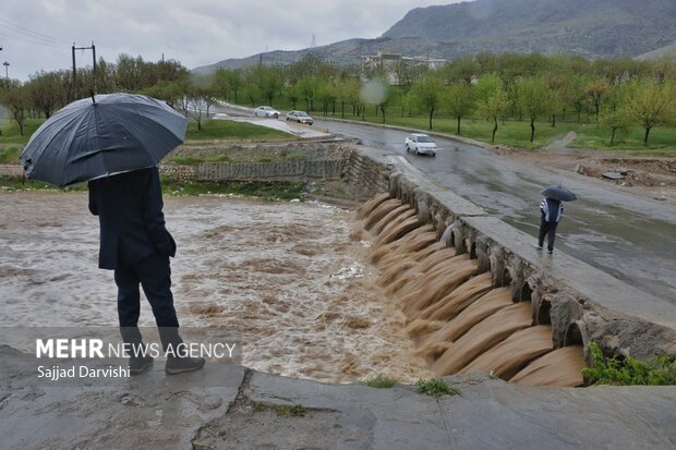 بیشترین بارش‌های همرفتی در خوروبیابانک و اردستان ثبت شد