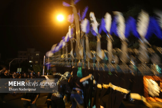 تصاویری از حضور چهرههای مطرح ورزش درعزاداری اباعبدالله الحسین(ع) تصاویری از حضور چهرههای مطرح ورزش درعزاداری اباعبدالله الحسین(ع)