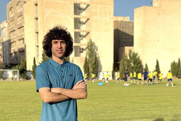 یک بازیکن عراقی به تیم فوتبال استقلال پیوست