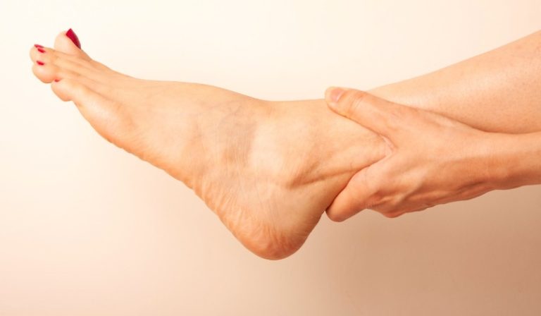 دکتر میرپا بهترین انتخاب برای تشخیص و درمان بیماری‌های پا