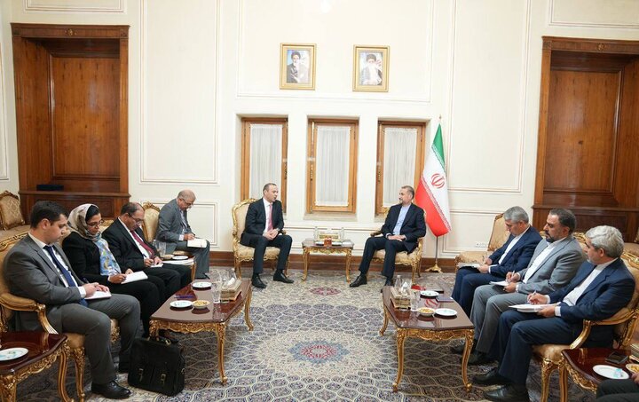 آمادگی ایران برای ارسال کمکهای بشردوستانه به آوارگان قرهباغ آمادگی ایران برای ارسال کمکهای بشردوستانه به آوارگان قرهباغ