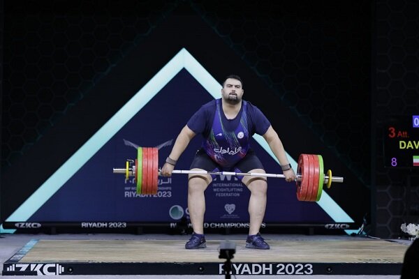 یکهتازی علی داودی در فوقسنگین/ ذوبآهن قهرمان شد یکهتازی علی داودی در فوقسنگین/ ذوبآهن قهرمان شد