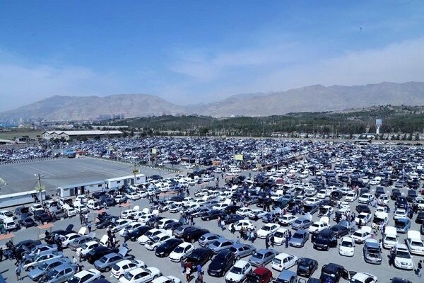 خودروهای مازاد تا امروز کجا بودند؟/ تکلیف مصرف کننده را روشن کنید خودروهای مازاد تا امروز کجا بودند؟/ تکلیف مصرف کننده را روشن کنید