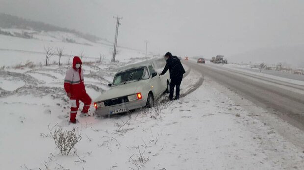 امداد رسانی به ۹۱ نفر استان سمنان/ راننده لودر جان باخت امداد رسانی به ۹۱ نفر استان سمنان/ راننده لودر جان باخت