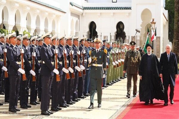 رییسجمهور الجزایر از رییسی استقبال کرد رییسجمهور الجزایر از رییسی استقبال کرد