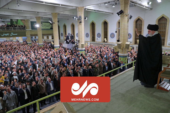 ورود رهبر انقلاب به حسینیه امام خمینی برای سخنرانی نوروزی ۱۴۰۳ ورود رهبر انقلاب به حسینیه امام خمینی برای سخنرانی نوروزی ۱۴۰۳