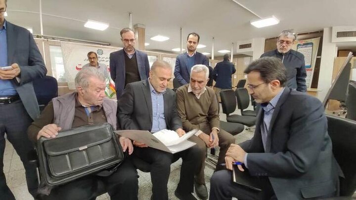 بازدید سرزده معاون اقتصادی سازمان بازرسی از اداره کل امور مالیاتی بازدید سرزده معاون اقتصادی سازمان بازرسی از اداره کل امور مالیاتی