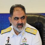 دریادار ایرانی دریافت نشان «فتح» را به فرمانده کل ارتش تبریک گفت دریادار ایرانی دریافت نشان «فتح» را به فرمانده کل ارتش تبریک گفت
