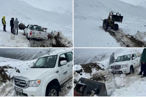 نجات ۵ گردشگر گرفتار شده در مسیر برفی دریاچههای «تار» و «هویر» نجات ۵ گردشگر گرفتار شده در مسیر برفی دریاچههای «تار» و «هویر»