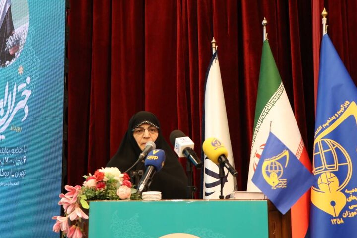 مماشات کنیم مقابله با بی حجابی سخت تر می شود مماشات کنیم مقابله با بی حجابی سخت تر می شود