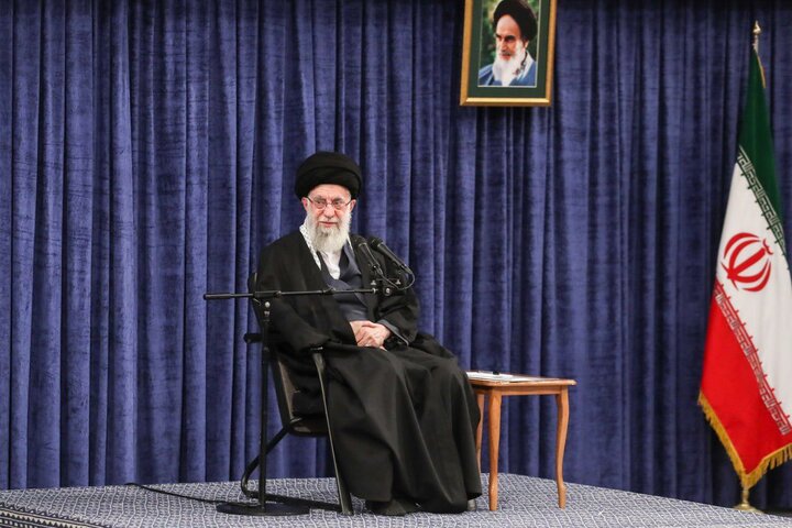دیدار سران قوا و جمعی از کارگزاران نظام با رهبر انقلاب آغاز شد دیدار سران قوا و جمعی از کارگزاران نظام با رهبر انقلاب آغاز شد