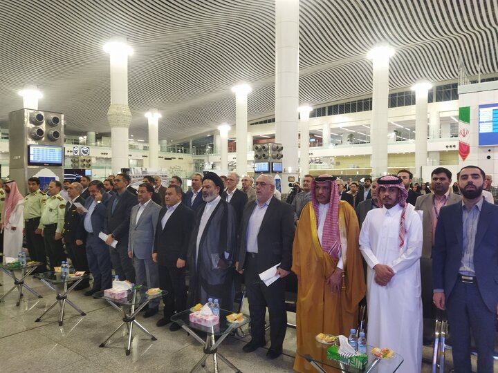 مراسم بدرقه نخستین گروه زائران حج تمتع برگزار شد مراسم بدرقه نخستین گروه زائران حج تمتع برگزار شد