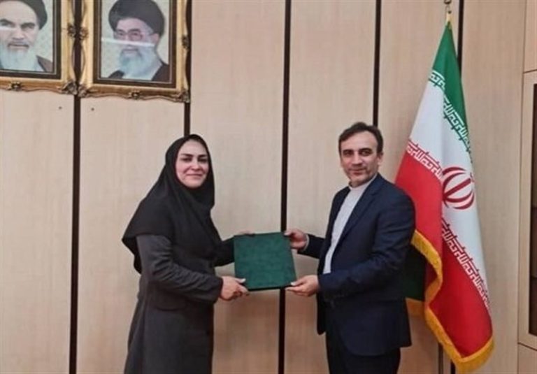 انتخاب صدیقه خادم به عنوان نایب رئیس بانوان فدراسیون کبدی انتخاب صدیقه خادم به عنوان نایب رئیس بانوان فدراسیون کبدی