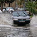 بارش رگباری و وزش شدید باد در ۱۷ استان / آماده‌باش هلال‌احمر