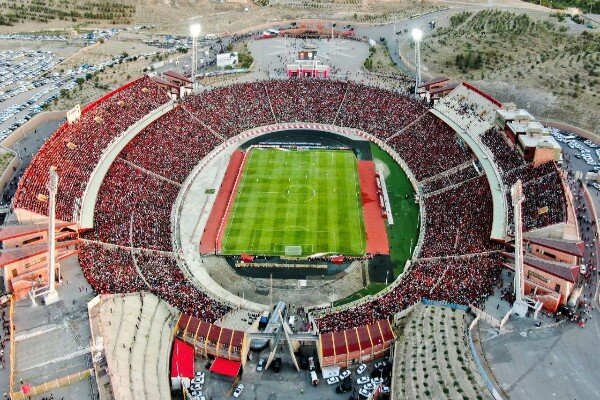 باشگاه تراکتور واگذار شد باشگاه تراکتور واگذار شد