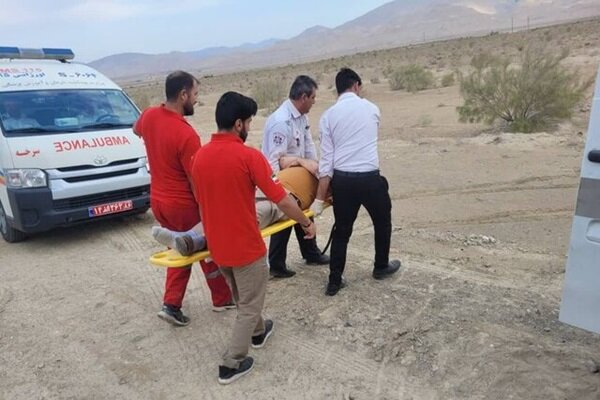 مصدومیت چهار سرنشین کوییک در اثر انحراف به چپ مصدومیت چهار سرنشین کوییک در اثر انحراف به چپ