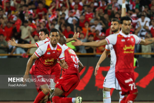 پیشنهاد خارجی برای مدافع پرسپولیس پیشنهاد خارجی برای مدافع پرسپولیس