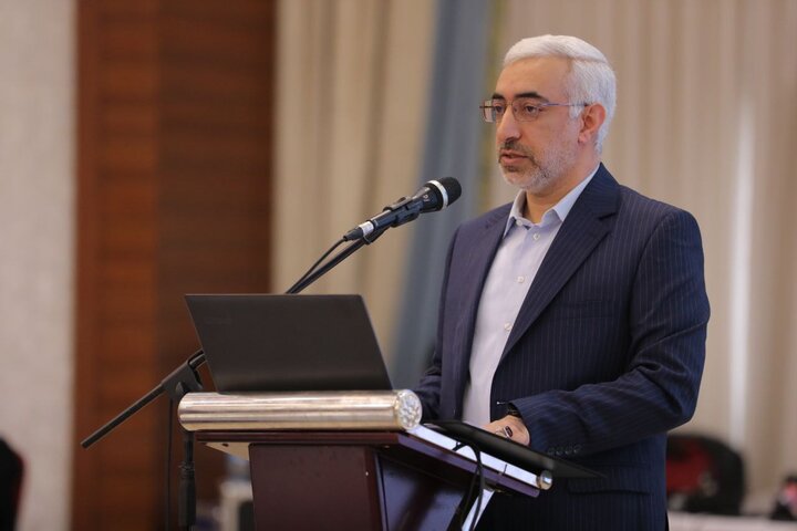 عشقی: دامنه نوسان از فردا به مثبت و منفی یک درصد تغییر میکند عشقی: دامنه نوسان از فردا به مثبت و منفی یک درصد تغییر میکند