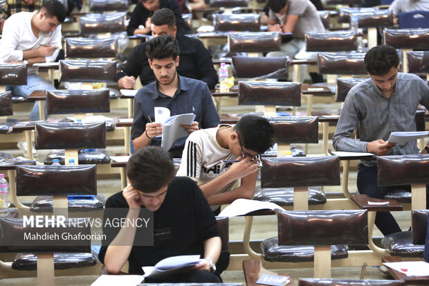 جزییات پذیرش دانشجو در آزمون ۱۴۰۴/ تعیین سهم کنکور و سوابق تحصیلی جزییات پذیرش دانشجو در آزمون ۱۴۰۴/ تعیین سهم کنکور و سوابق تحصیلی