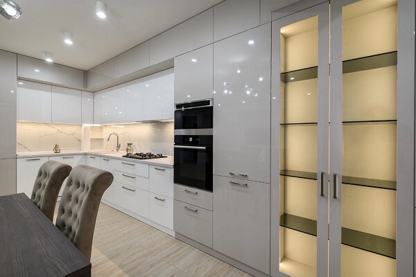 مزایا و معایب کابینت های گلاس را قبل از خرید بشناسید مزایا و معایب کابینت های گلاس را قبل از خرید بشناسید